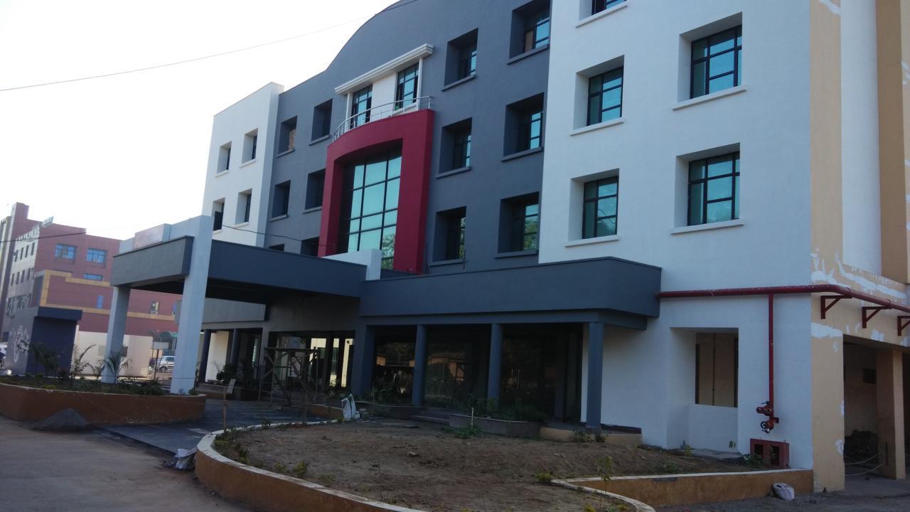 Max Hotels Jabalpur Luaran gambar